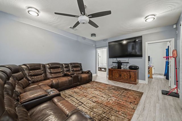 605 Ten Mile Drive, Desoto, TX 75115