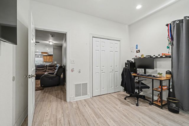 605 Ten Mile Drive, Desoto, TX 75115