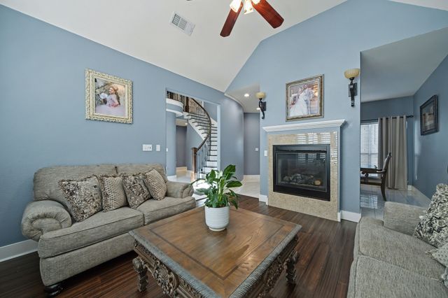 605 Ten Mile Drive, Desoto, TX 75115