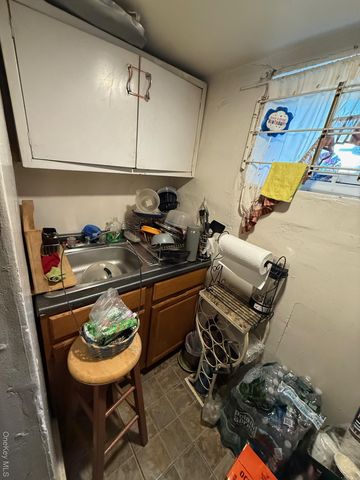 11715 200th Street, Saint Albans, NY 11412