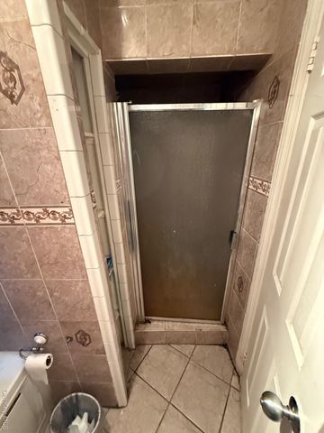 11715 200th Street, Saint Albans, NY 11412