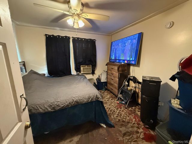 11715 200th Street, Saint Albans, NY 11412