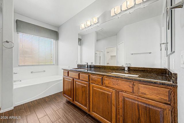 8352 W VOGEL Avenue, Peoria, AZ 85345