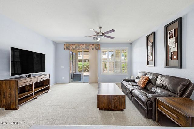 8352 W VOGEL Avenue, Peoria, AZ 85345