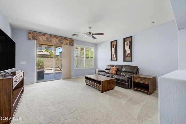 8352 W VOGEL Avenue, Peoria, AZ 85345