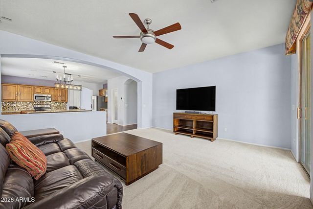 8352 W VOGEL Avenue, Peoria, AZ 85345