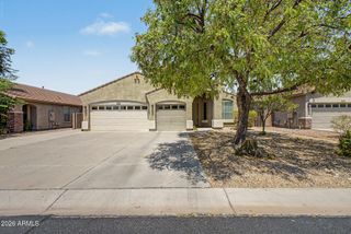8352 W VOGEL Avenue, Peoria, AZ 85345