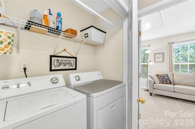 15711 King Louis Court, Charlotte, NC 28277