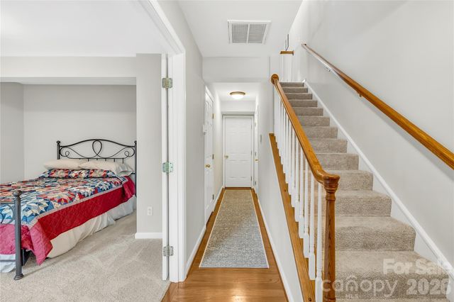15711 King Louis Court, Charlotte, NC 28277