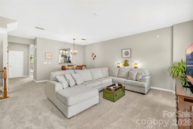 15711 King Louis Court, Charlotte, NC 28277