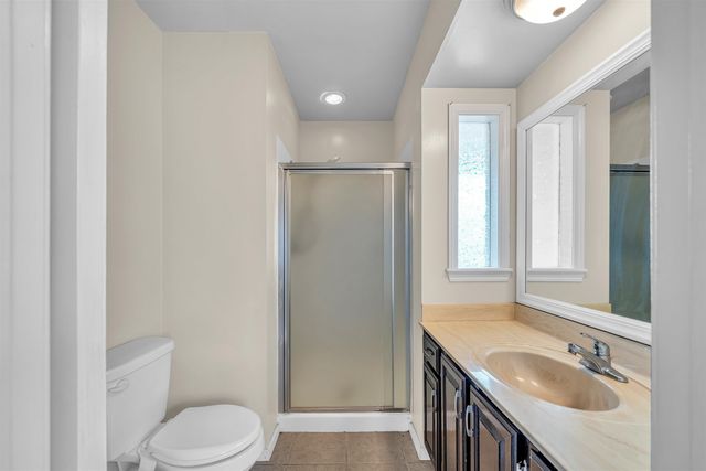 1613 E Brendonwood Rd, Derby, KS 67037