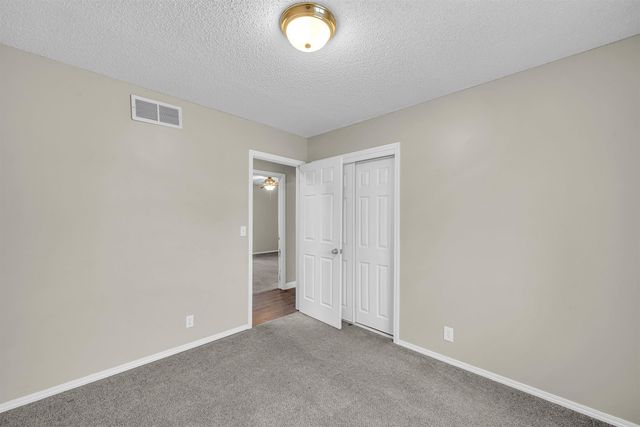 1613 E Brendonwood Rd, Derby, KS 67037