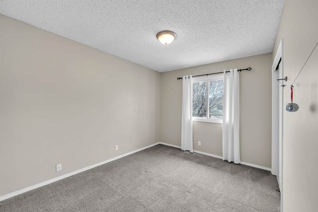 1613 E Brendonwood Rd, Derby, KS 67037