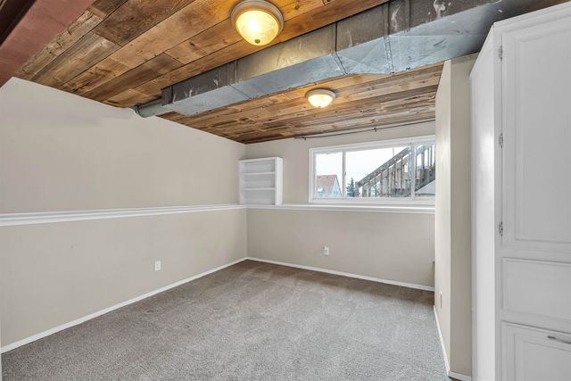 1613 E Brendonwood Rd, Derby, KS 67037