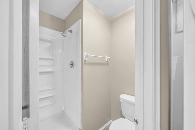 1613 E Brendonwood Rd, Derby, KS 67037