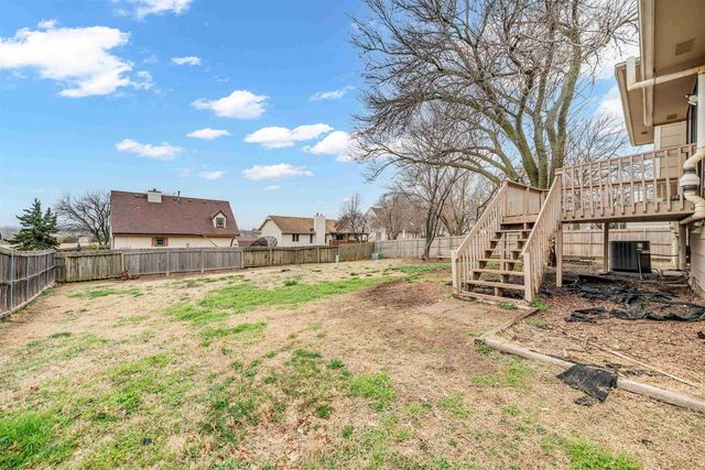 1613 E Brendonwood Rd, Derby, KS 67037