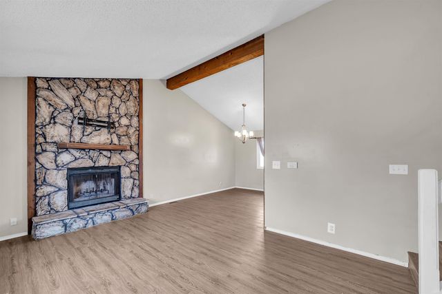 1613 E Brendonwood Rd, Derby, KS 67037