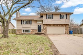 1613 E Brendonwood Rd, Derby, KS 67037