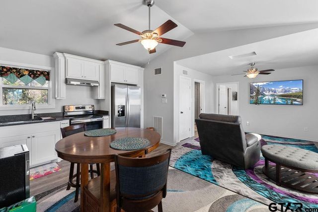 1102 Lilly Lane, Bullard, TX 75757