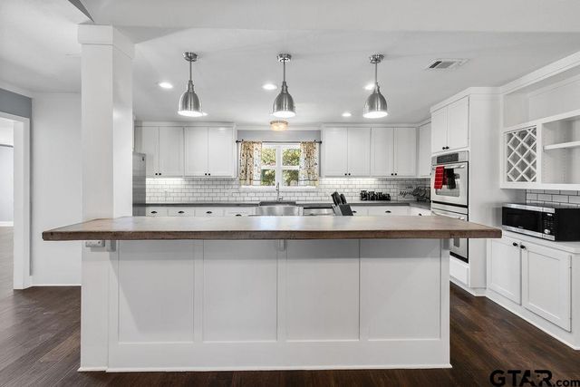 1102 Lilly Lane, Bullard, TX 75757