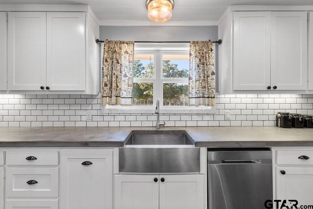 1102 Lilly Lane, Bullard, TX 75757