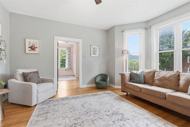 610 State St, Baden, PA 15005