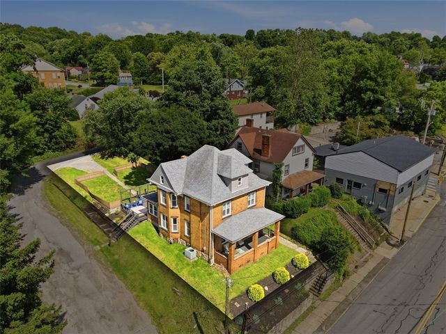 610 State St, Baden, PA 15005