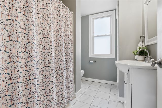 610 State St, Baden, PA 15005