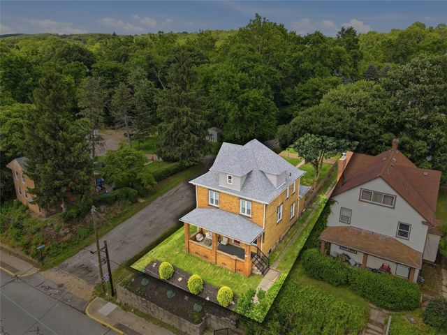 610 State St, Baden, PA 15005