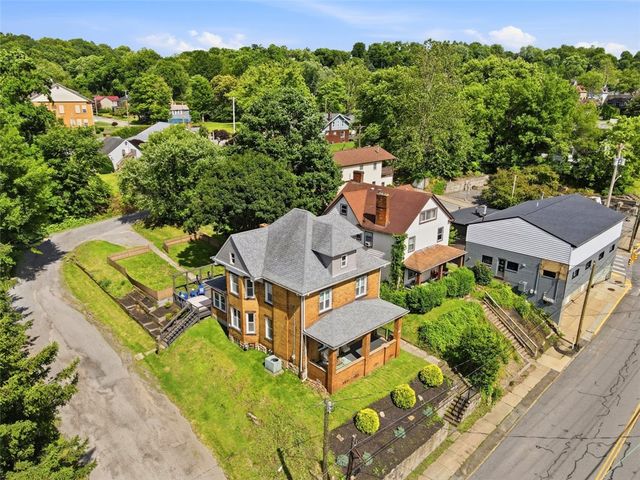610 State St, Baden, PA 15005
