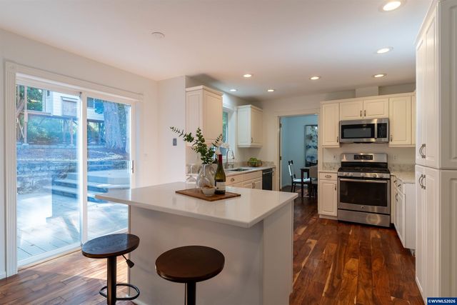 4380 NW Canary Pl, Corvallis, OR 97330