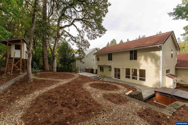4380 NW Canary Pl, Corvallis, OR 97330