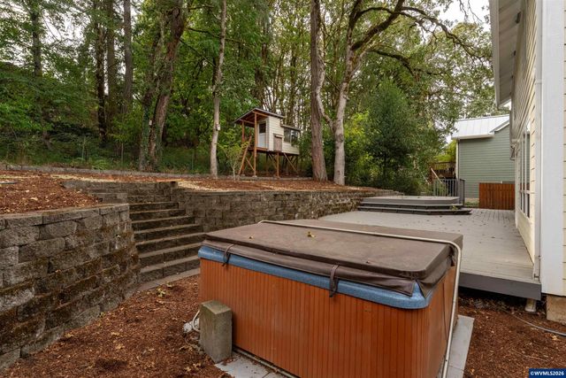 4380 NW Canary Pl, Corvallis, OR 97330