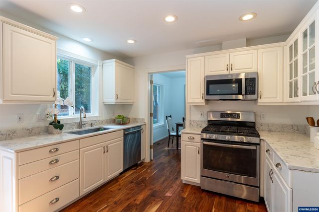 4380 NW Canary Pl, Corvallis, OR 97330