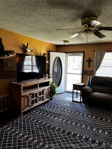 102 S Walnut, Hartshorne, OK 74547