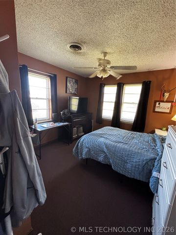 102 S Walnut, Hartshorne, OK 74547