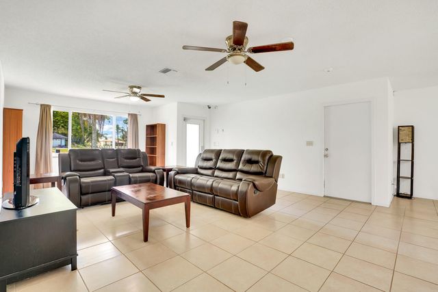 16245 E Burns Drive, Loxahatchee, FL 33470