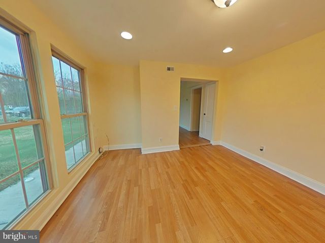 8611 WESTPHALIA RD, Upper Marlboro, MD 20774