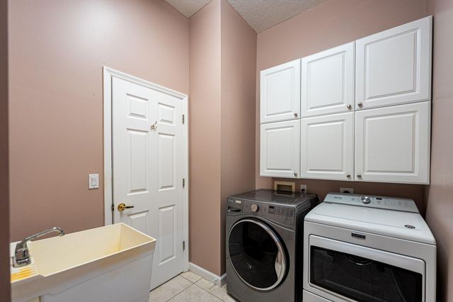 665 SW Sw Lake Charles Circle, Port St Lucie, FL 34986