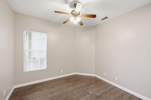 665 SW Sw Lake Charles Circle, Port St Lucie, FL 34986