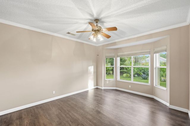 665 SW Sw Lake Charles Circle, Port St Lucie, FL 34986