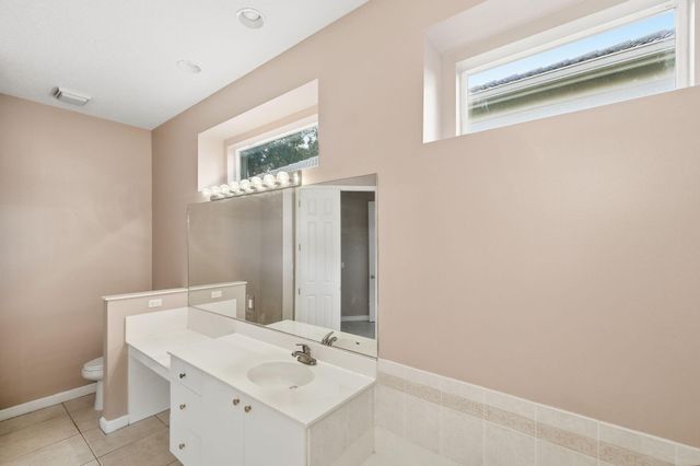 665 SW Sw Lake Charles Circle, Port St Lucie, FL 34986