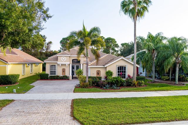 665 SW Sw Lake Charles Circle, Port St Lucie, FL 34986