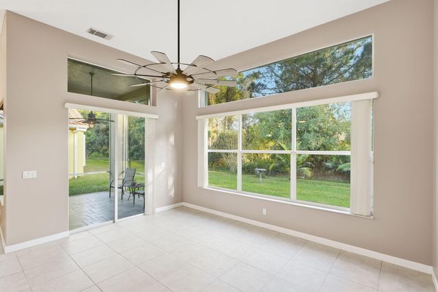 665 SW Sw Lake Charles Circle, Port St Lucie, FL 34986