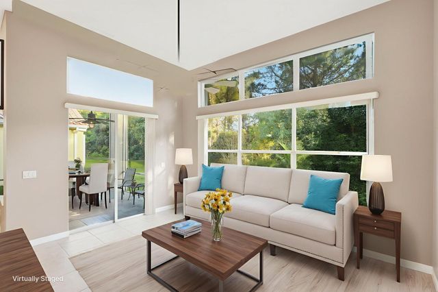 665 SW Sw Lake Charles Circle, Port St Lucie, FL 34986