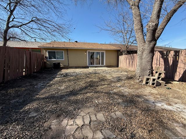 1318 BAYOU DR, San Antonio, TX 78245