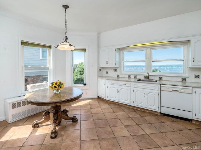 40 Prospect Avenue, Sea Cliff, NY 11579