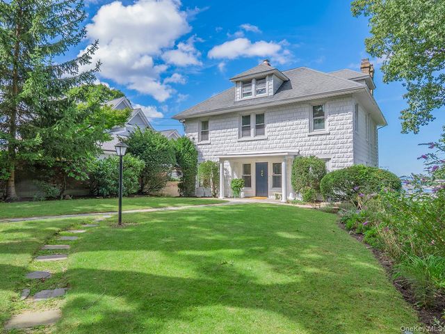 40 Prospect Avenue, Sea Cliff, NY 11579