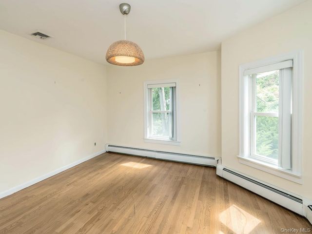 40 Prospect Avenue, Sea Cliff, NY 11579