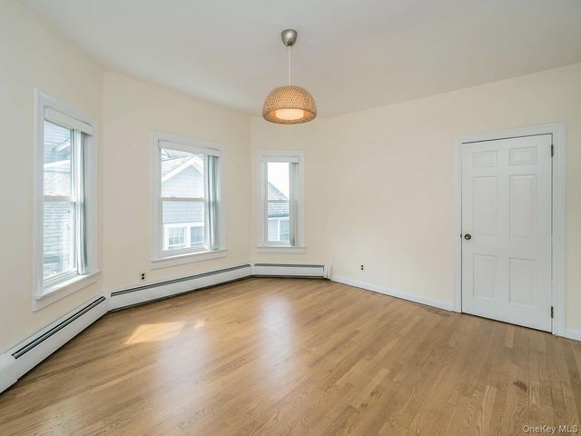 40 Prospect Avenue, Sea Cliff, NY 11579